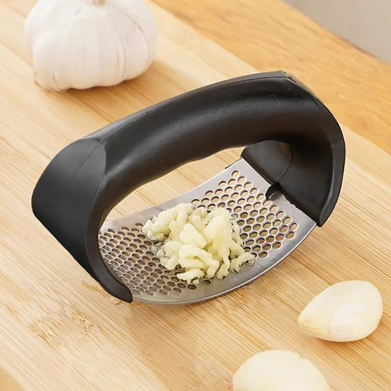 Multi-function Vegetables Squeezer Handheld Ginger Mincer Tools Rolling Crusher Kitchen Accessories